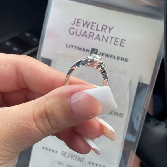 14k white gold diamond ring size 7.25 - Picture 5 of 8